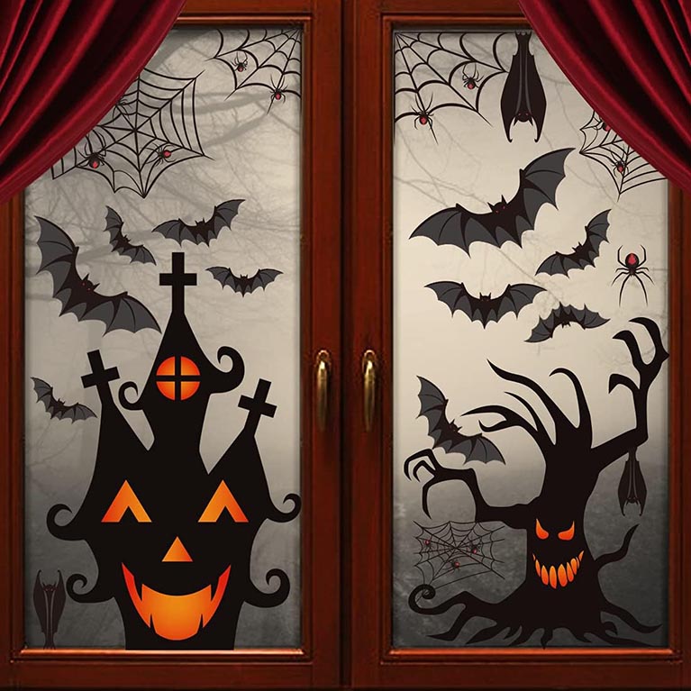 Как украсить окно на Хэллоуин - варианты декора